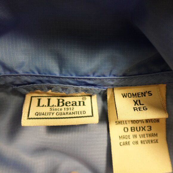 L.L.Bean Waterproof Nylon Rain Jacket Women’s XL Blue Lightweight Hooded - Picture 2 of 10